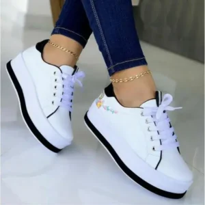 Doiljoi Women'S Fashion Round Toe Thick Sole Shallow Lace-Up Casual Sneakers