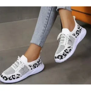 Doiljoi Women Fashion Plus Size Spotted Mesh Breathable Round Toe Sneakers