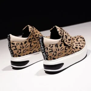 Doiljoi Women Fashion Wedge Leopard Leopard Sneakers